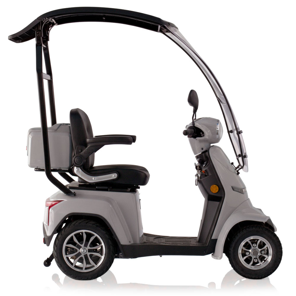 scooter elettrico vega4 con cappottina